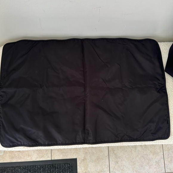 Authentic Prada Re-Nylon Baby Bag. Amazing condition! - Picture 7 of 8